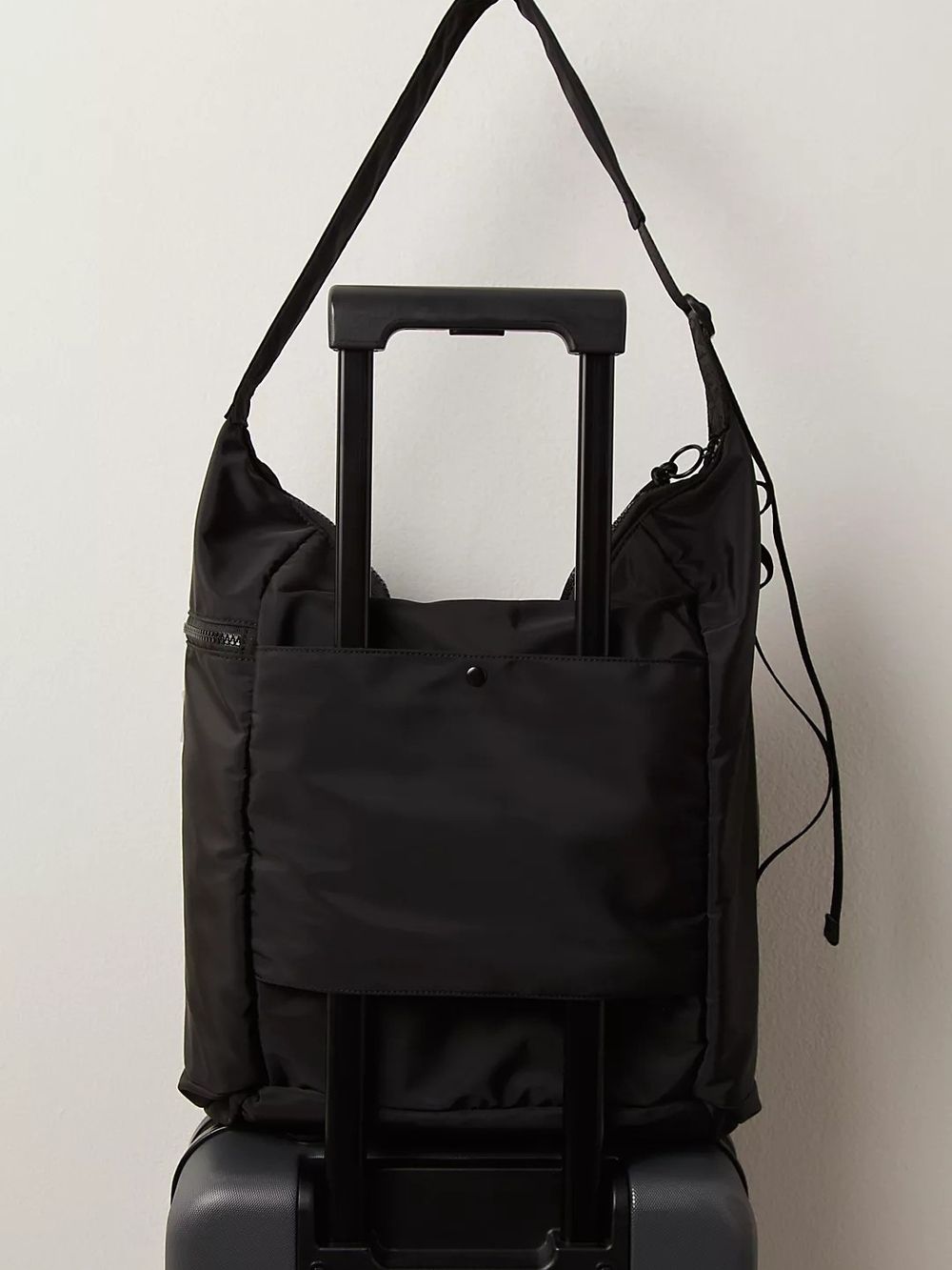 Free People No Time Zones Carryall Tote In Blue, Black Or Off White NWT - Picture 6 of 13